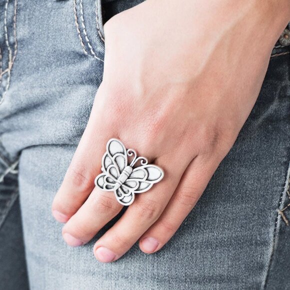 Paparazzi Jewelry Accessories - Sky High Butterfly - Silver Ring - Vintage - Picture 1 of 4